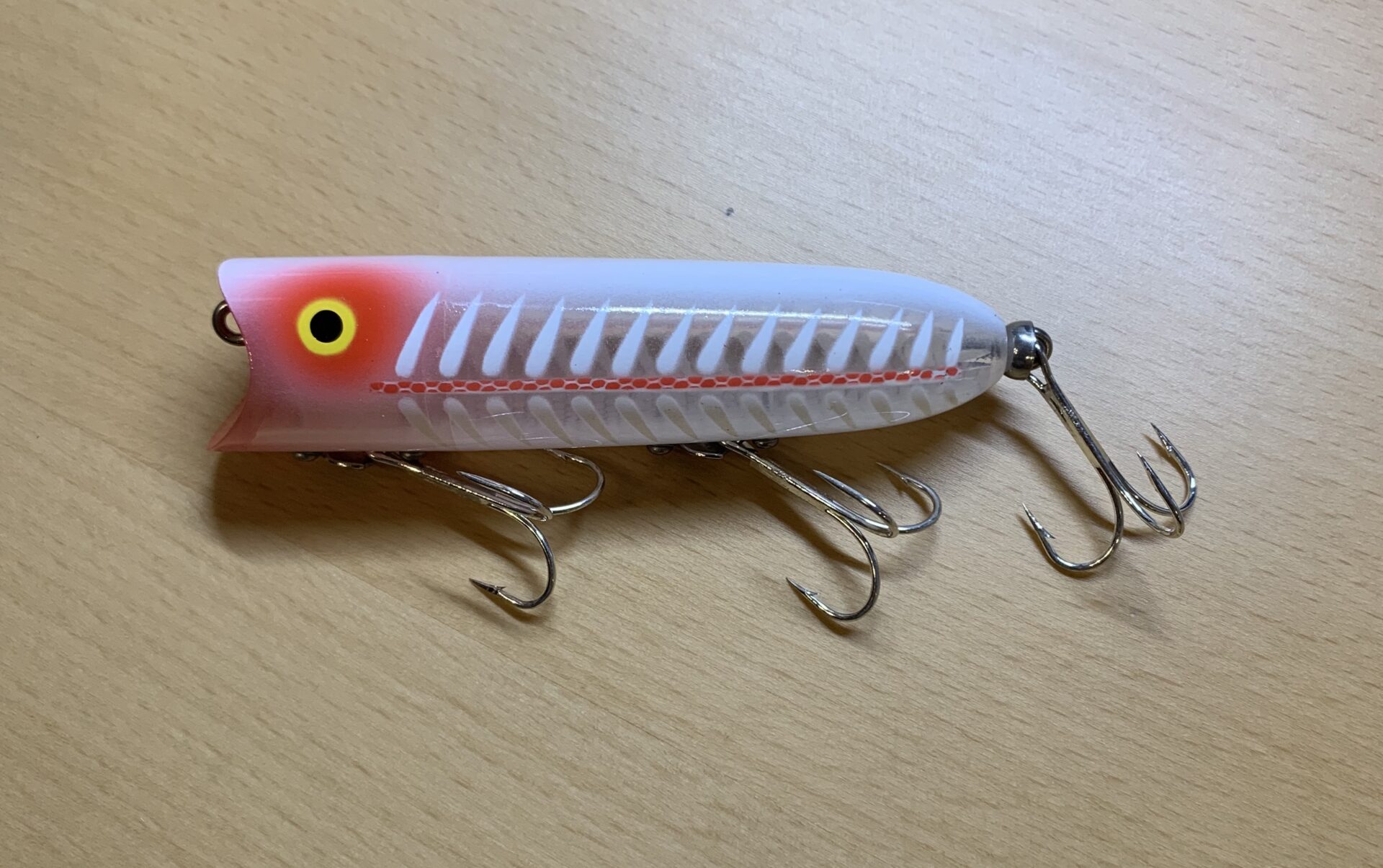 ラッキー13 ヘドン インプレ 左右方向だけでなく上下方向にもアクションするトップウォータープラグ Kohoku Fishing Com